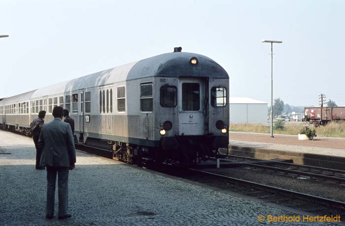 http://www.eisenbahn-nord.de/dbbilder/ablagewebalben/Goerde/images/332_25.09.80.jpg 