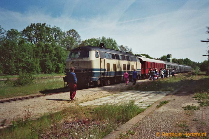 http://www.eisenbahn-nord.de/dbbilder/ablagewebalben/Goerde/images/400_00.00.92.jpg 