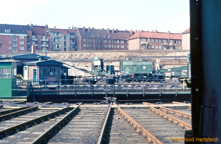 2_56_21.03.76